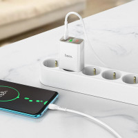 Мережевий зарядний пристрій HOCO C100A PD20W+QC3.0 charger with digital display set(Type-C to Type-C) White (Колір Білий) - фото № 3