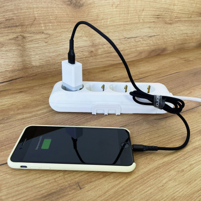 Мережевий зарядний пристрій Mibrand MI-01 Travel Charger USB-A White (MIWC/1UW) - изображение 5