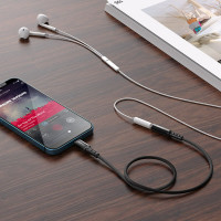 Кабель-перехiдник ACEFAST C1-05 Lightning to 3.5mm aluminum alloy headphones adapter cable Black (Колір 7073) - фото № 3