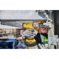 Гайковерт ударный аккумуляторный бесщёточный DeWALT DCF900P2T  - фото № 8