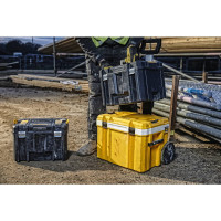 Ящик-охолоджувач T-STAK на колесах DeWALT DWST83  - фото № 10