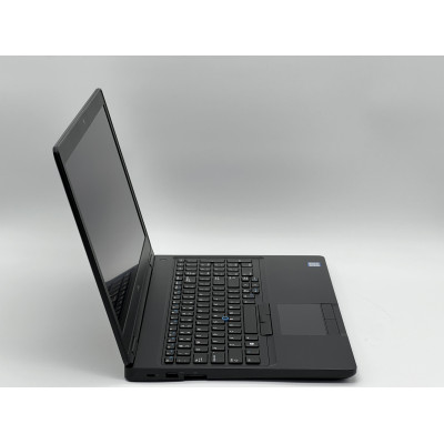 Ноутбук Dell Latitude 5590