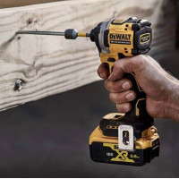 Набір з двох інструментів безщіткових DeWALT DCK2051E2T  - фото № 12