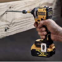 Шуруповерт ударный аккумуляторный бесщёточный DeWALT DCF850NT  - фото № 4