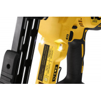 Степлер скобозабивной аккумуляторный бесщёточный DeWALT DCFS950N  - фото № 7