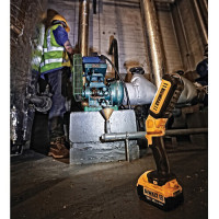 Фонарь светодиодный аккумуляторный DeWALT DCL050  - фото № 5