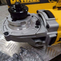 Шлифмашина угловая - болгарка сетевая DeWALT DWE494  - фото № 6