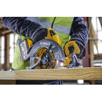 Пила дисковая аккумуляторная DeWALT DCS578NT  - фото № 6