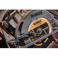 Пила дисковая аккумуляторная бесщёточная DeWALT DCS573NT  - фото № 9