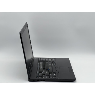 Ноутбук Dell Latitude 5590