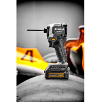 Шуруповёрт ударный McLaren F1 TEAM LIMITED EDITION DeWALT DCF85ME2GT  - фото № 12