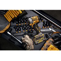 Гайковерт ударный аккумуляторный бесщёточный DeWALT DCF923P2G  - фото № 12