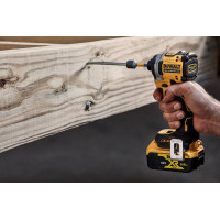 Шуруповерт ударный аккумуляторный бесщёточный DeWALT DCF850P2T  - фото № 10