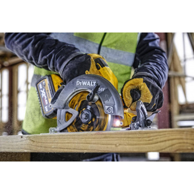 Пила дискова акумуляторна DeWALT DCS578T2