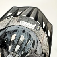 Захисний шолом Livall MT1 NEO (L) Black Grey (58-62см), акустика, мікрофон, сигнали поворотів та стопів, додаток, пульт BR80, Bluetooth (Колір Тёмно серый) - фото № 4