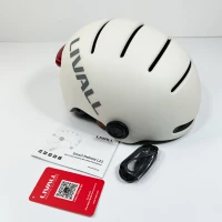 Захисний шолом Livall L23 (L) Ivory White (58-62см), сигнал поворотів та стопів, додаток, зйомний візор (пульт BR80 в комплекті не іде) (Цвет Ivory White) - фото № 8
