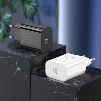 Мережевий зарядний пристрій BOROFONE BA65A Single port PD20W charger White (Цвет 7068) - фото № 2
