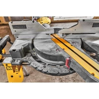 Пила торцовочная аккумуляторная бесщёточна DeWALT DCS781N  - фото № 16